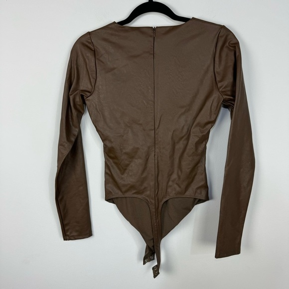 Good American Faux Leather Chocolate Brown Long Sleeve Thong Bodysuit Neutral - Picture 2 of 6